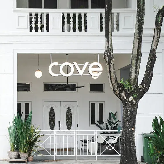 Cove furnished coliving room for SMU students in Singapore